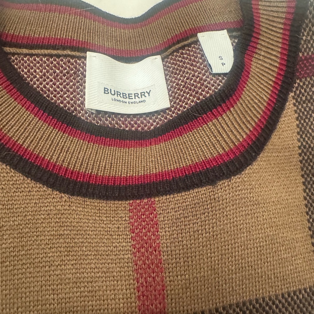Burberry Tan and Red Knit Top - Picture 4 of 5